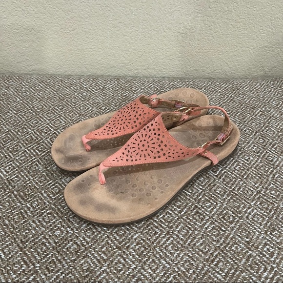 Vionic Kirra T Strap Thong Sandal Coral Laser Cut Suede Sz ?? 10’ Long Comfy - Picture 3 of 7